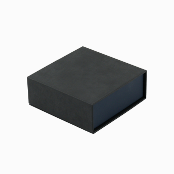 Cutie pentru bijuterii, carton cu magnet 11